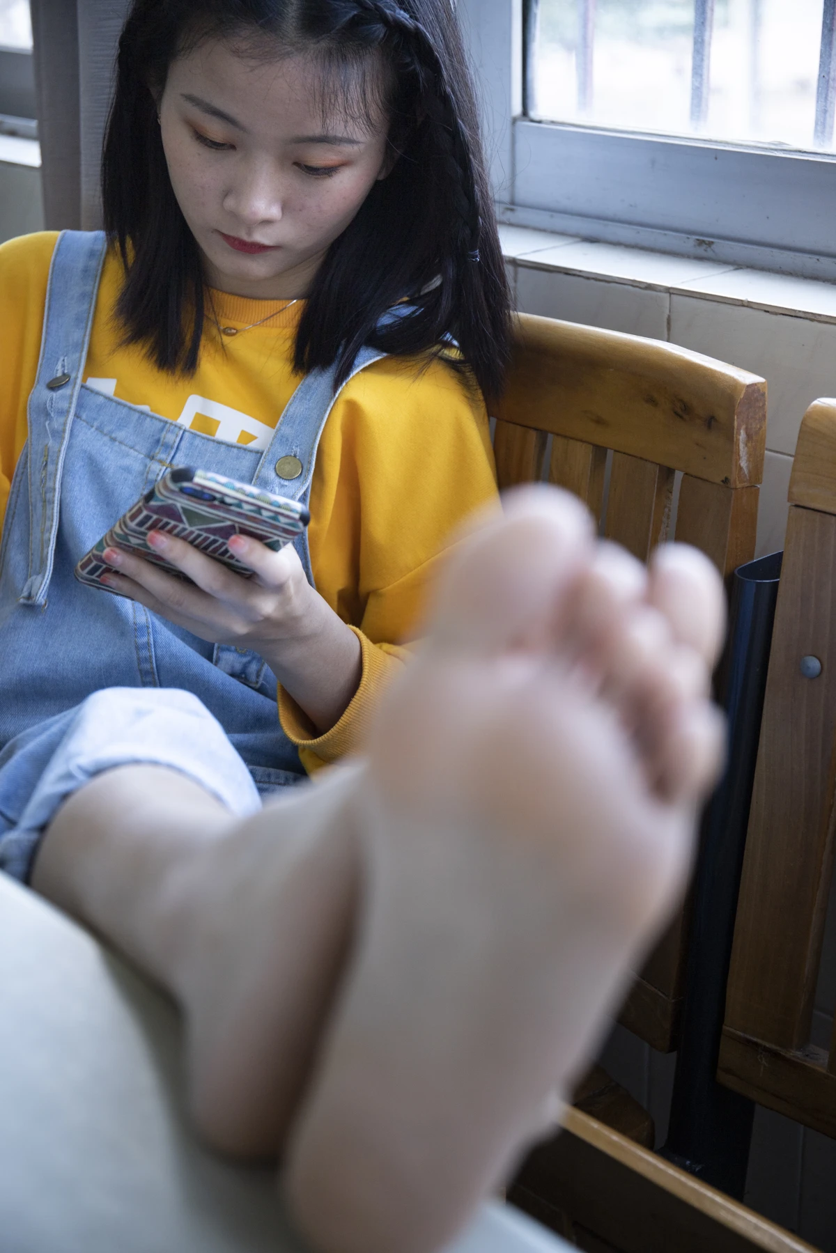 [Mzsock] NO.019 From a tricky angle, Sichuan girl Linlin shows off her beautiful feet in the classroom Southern football skills#[121P]-112