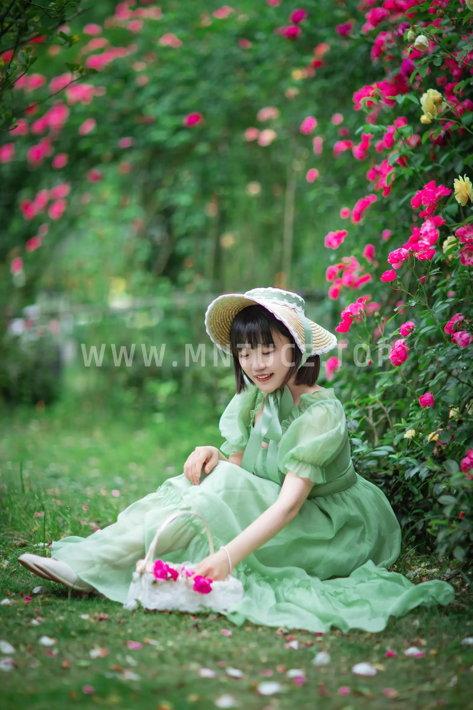 [YITUYU] 2022.08.12 Vol.1685 – The rose blooms Dongqin#[20P]-18